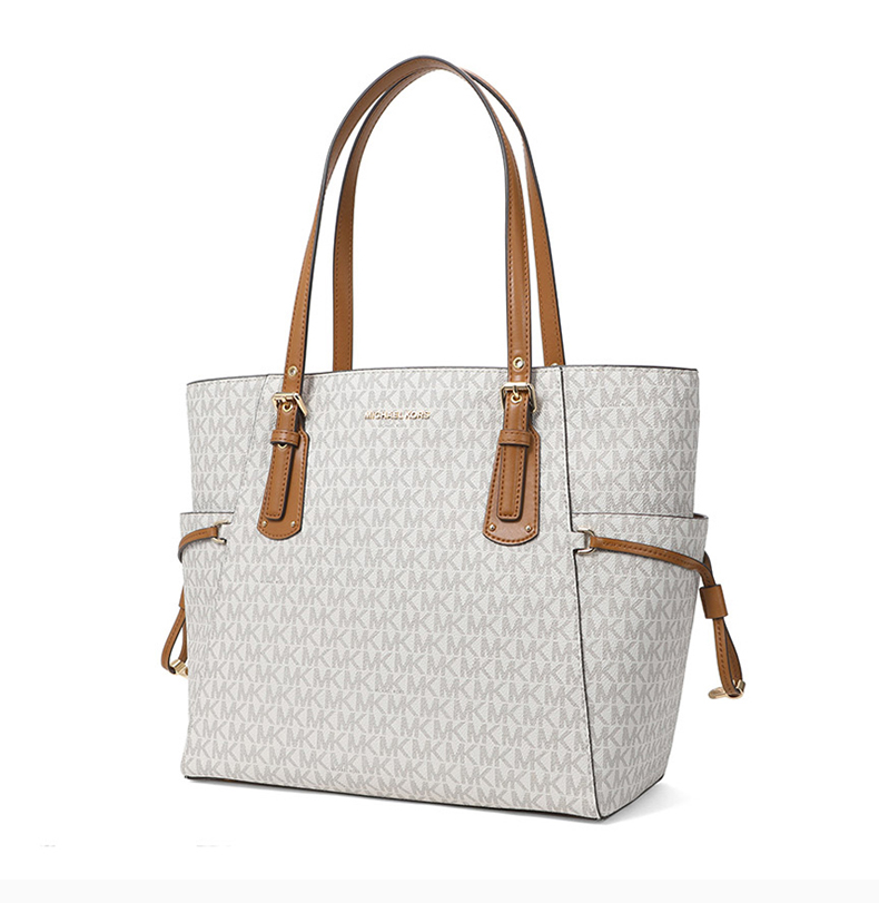 双肩包主图怎么生成？AI 一键出图案例 商品原图 1